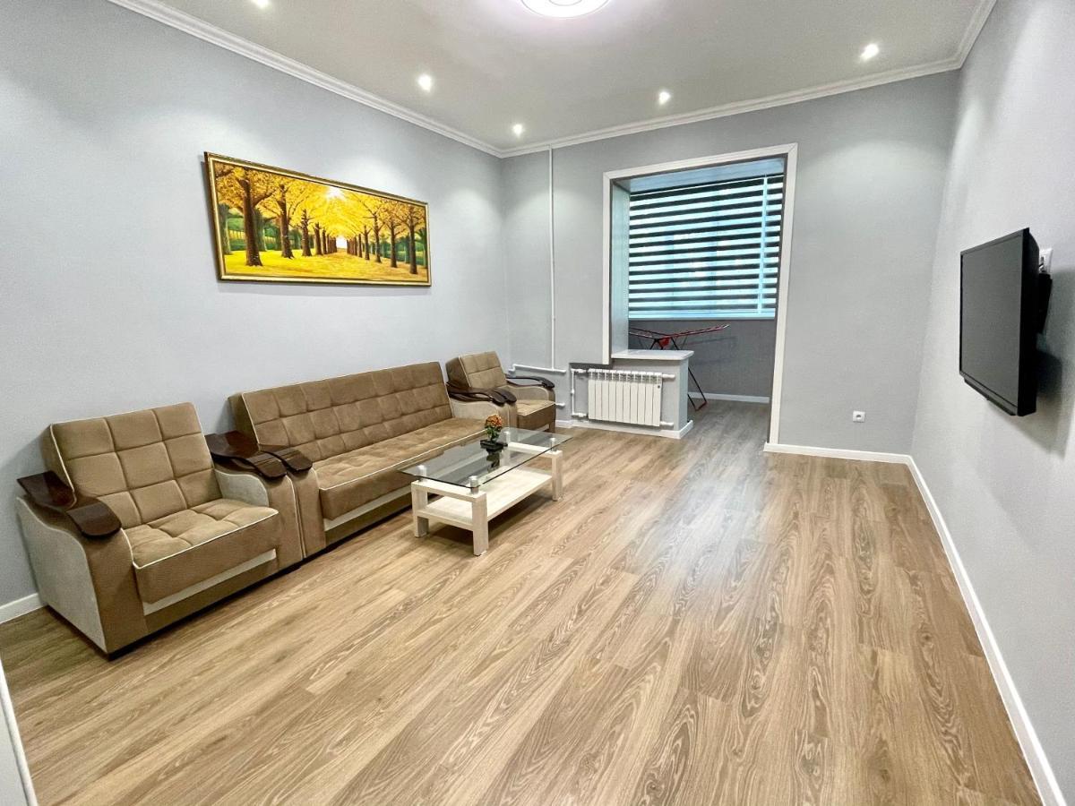 Amir Temur Apartment In Center After Renovation Taškent Exteriér fotografie